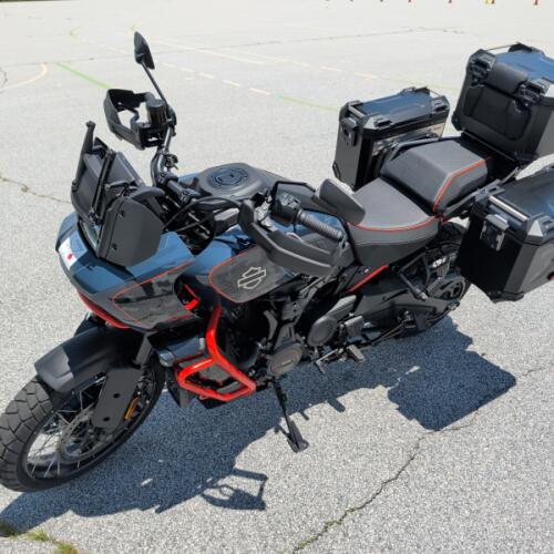 Harley-Davidson® CVO™ Pan America® 2025 thumb 1