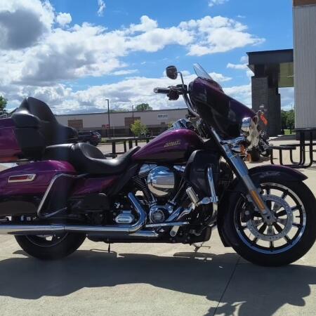2016 Harley-Davidson® Ultra Limited Low Custom Colour Purple Fire/Blackberry Smoke thumb 1