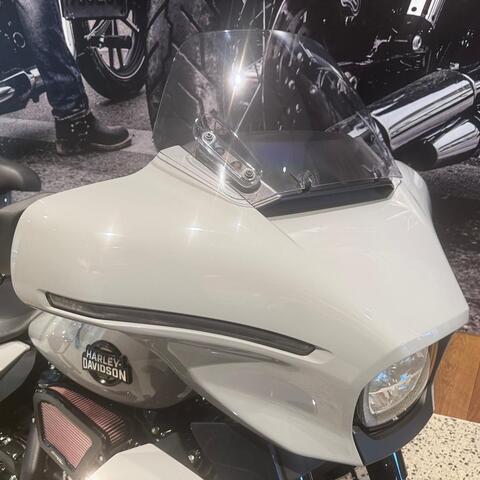MY25 Harley-Davidson Street Glide Ultra 117 w/ABS Billiard Gray thumb 1