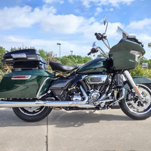 Harley-Davidson® Police Road Glide 2026 thumb 3