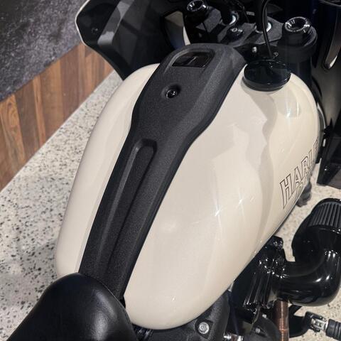 Harley-Davidson® Low Rider® ST 2023 FXLRST thumb 0