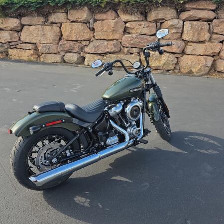 Harley-Davidson® Street Bob® 2026 thumb 2