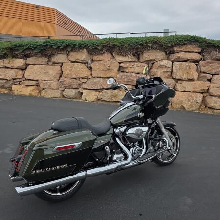 Harley-Davidson® Road Glide™ 2026 thumb 2