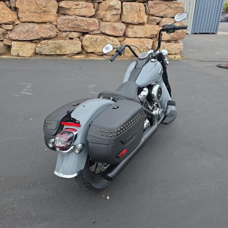 Harley-Davidson® Heritage Classic 2026 thumb 2