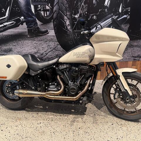 Harley-Davidson® Low Rider® ST 2023 FXLRST thumb 2