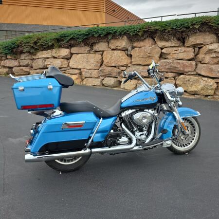 Harley-Davidson® Road King® 2011 thumb 2