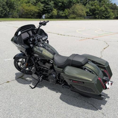 Harley-Davidson® Road Glide™ 2026 thumb 2