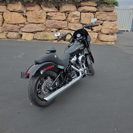 Harley-Davidson® Street Bob® 2026 thumb 1