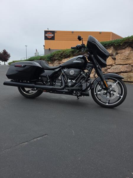 Harley-Davidson® Street Glide® 2024