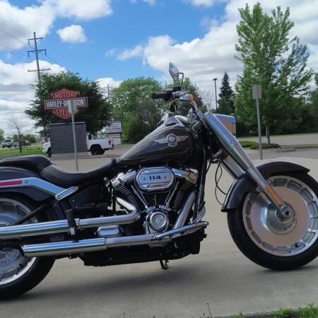 2018 Harley-Davidson® Fat Boy® 114 Industrial Gray thumb 2