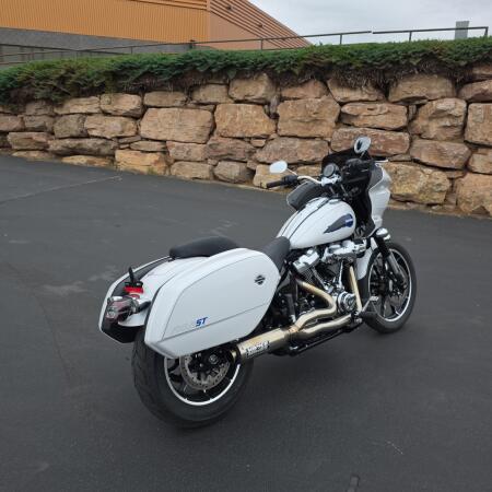 Harley-Davidson® Low Rider™ ST 2026 thumb 2