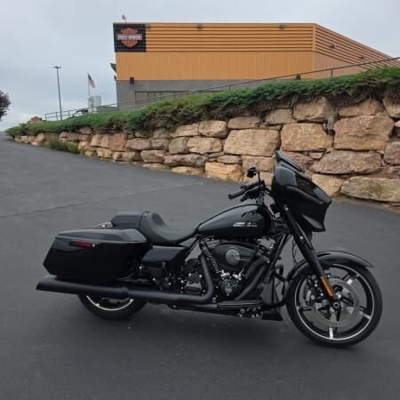 Harley-Davidson® Street Glide® 2024 thumb 3