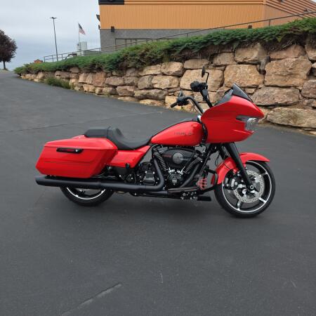 Harley-Davidson® Road Glide™ 2026 thumb 3