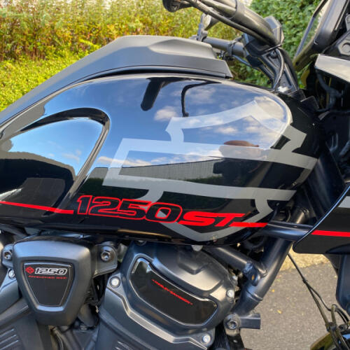  2025 ADVENTURE PAN AMERICA 1250 ST thumb 1