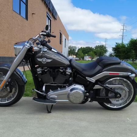 2018 Harley-Davidson® Fat Boy® 114 Industrial Gray thumb 0