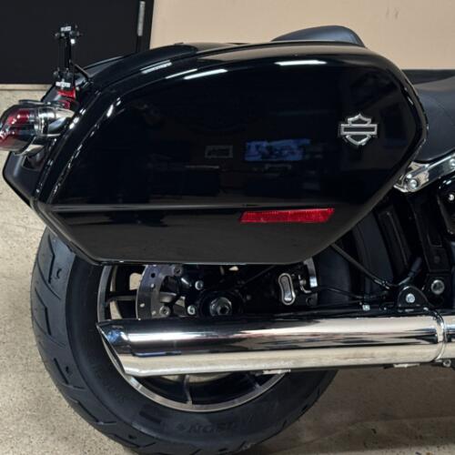 Harley-Davidson® Low Rider® ST 2026 thumb 3