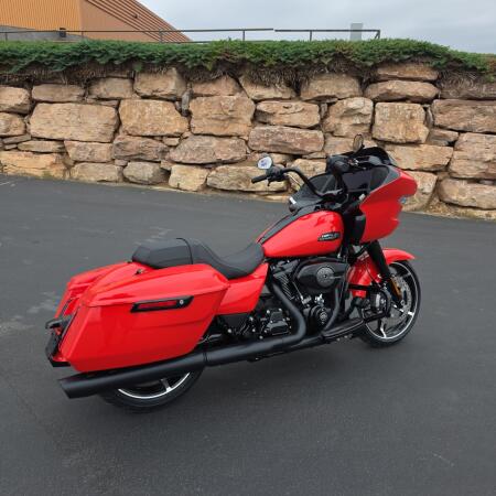Harley-Davidson® Road Glide® 2026 thumb 2