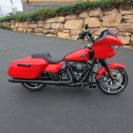Harley-Davidson® Road Glide® 2026 thumb 3