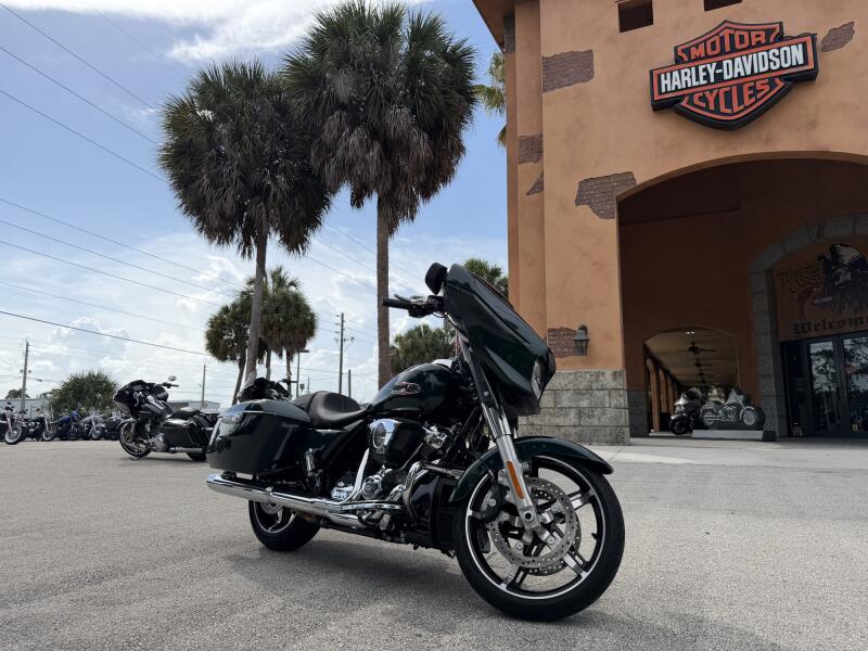 Street Glide®