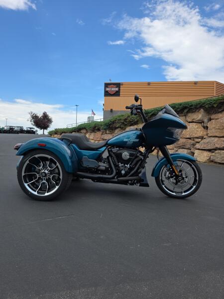 Harley-Davidson® Road Glide 3 2026