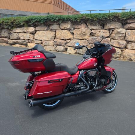 Harley-Davidson® Road Glide Limited 2026 thumb 2
