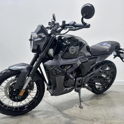 New Zontes ZT125 G1 ABS 125cc Neo-Retro Naked, Unregistered, Price Inc OTR thumb 2