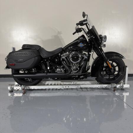 Harley-Davidson® Heritage Classic 2026 thumb 3