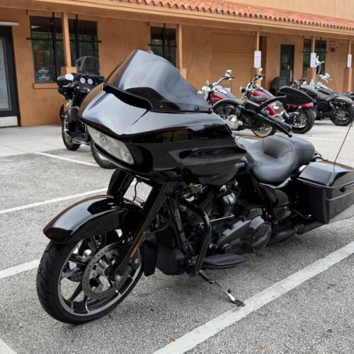 Road Glide® Special thumb 1