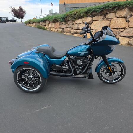 Harley-Davidson® Road Glide 3 2026 thumb 3
