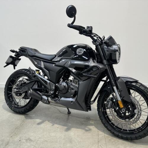 New Zontes ZT125 G1 ABS 125cc Neo-Retro Naked, Unregistered, Price Inc OTR thumb 3