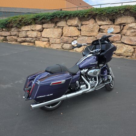 Harley-Davidson® Road Glide™ 2026 thumb 2