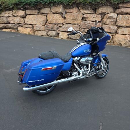 Harley-Davidson® Road Glide™ 2026 thumb 2