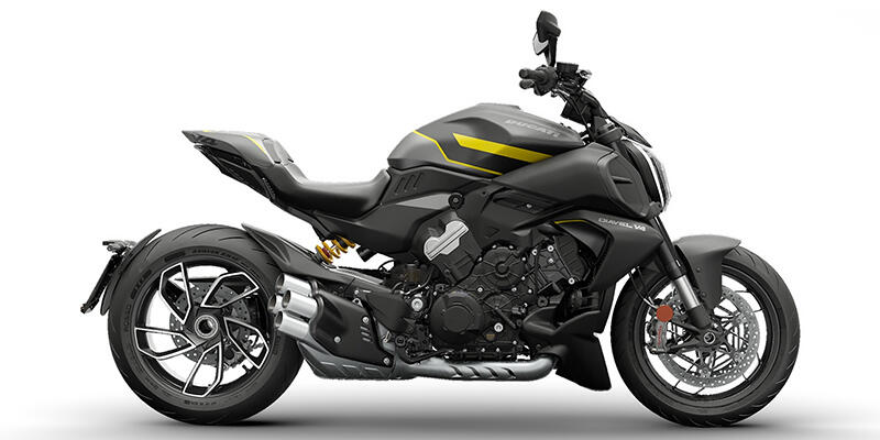 2026 Diavel V4