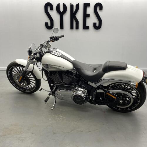 2017 Harley-Davidson FXSB Softail Breakout 103 in Crushed Ice Denim White thumb 0