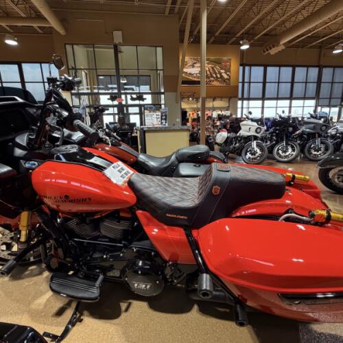Harley-Davidson® Road Glide™ 2026 thumb 2