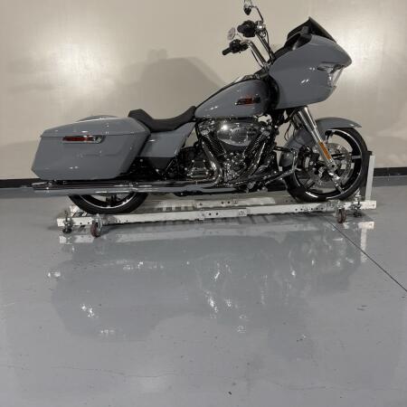 Harley-Davidson® Road Glide™ 2026 thumb 3