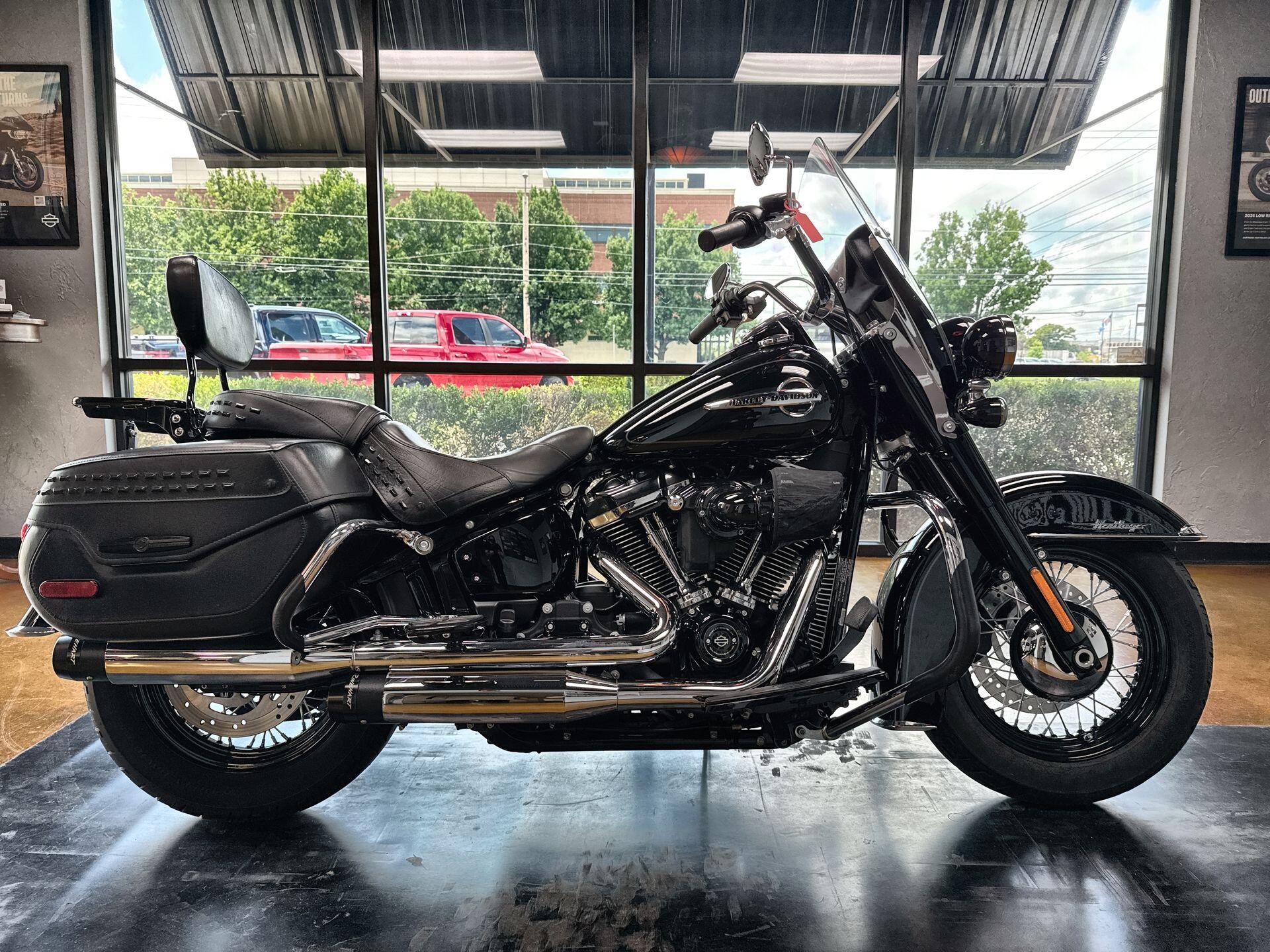 2019 Harley-Davidson® Heritage Classic 114 Vivid Black