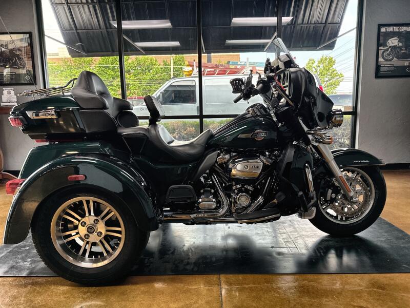 2024 Harley-Davidson® Tri Glide® Ultra Alpine Green / Vivid Black