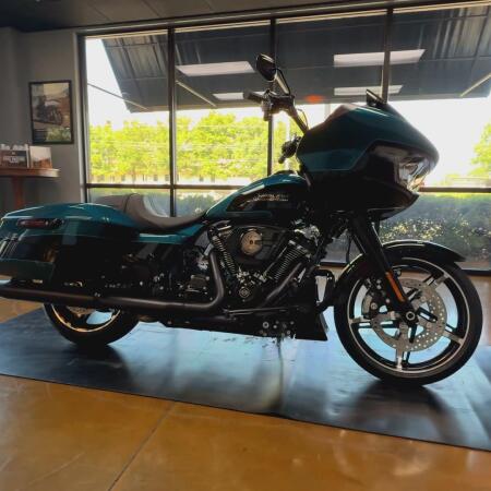 2026 Harley-Davidson® Road Glide® Teal Thunder / Vivid Black Black Trim thumb 1