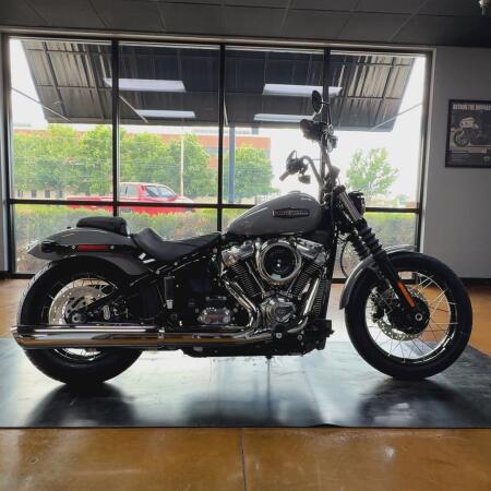 2026 Harley-Davidson® Street Bob® Dark Billiard Gray thumb 0