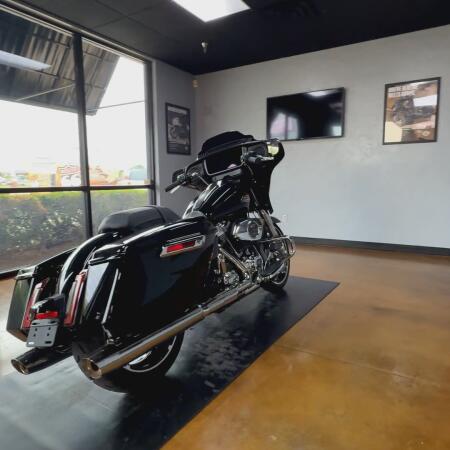 2026 Harley-Davidson® Street Glide® Olive Steel Metallic / Vivid Black Black Trim thumb 1