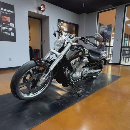2015 Harley-Davidson® V-Rod Muscle® Black Quartz thumb 0