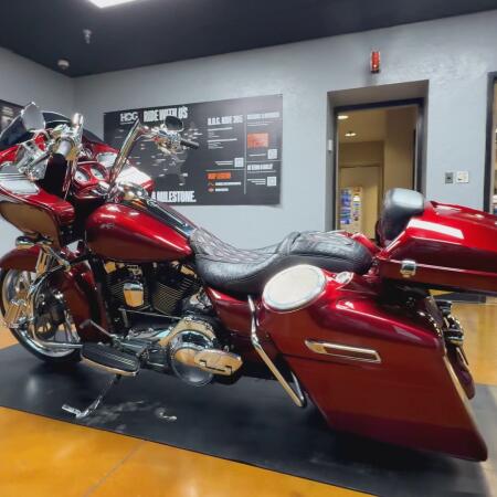 2016 Harley-Davidson® Road Glide® Special Velocity Red Sunglo thumb 2