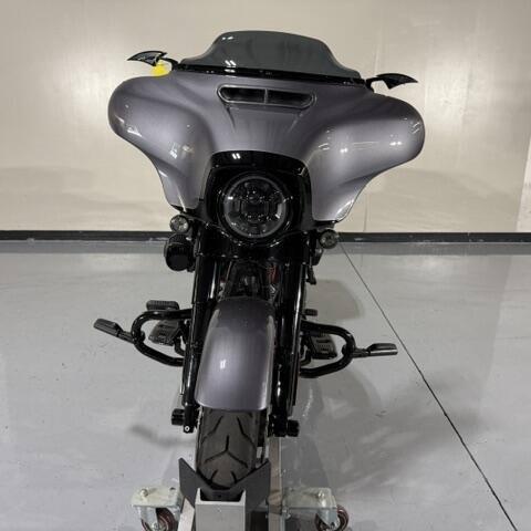 Harley-Davidson® CVO™ Street Glide® 2020 thumb 2