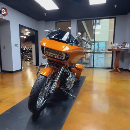 2015 Harley-Davidson® Road Glide® Special Amber Whiskey thumb 3
