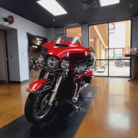 2019 Harley-Davidson® Ultra Limited WKDRED/TWTDCHRY W/PINSTRIPE thumb 3