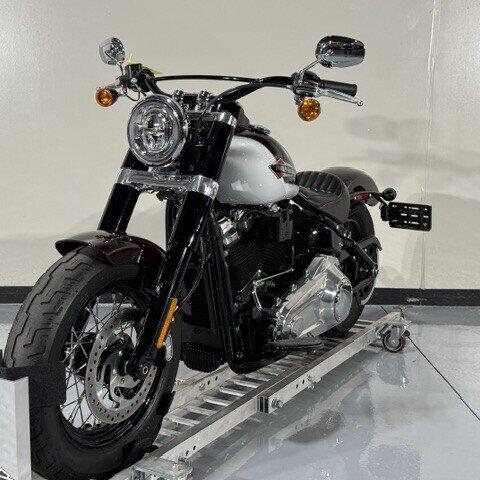 Harley-Davidson® Softail Slim® 2021 thumb 1