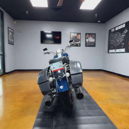2004 Harley-Davidson® Road King® Custom LUXURY BLUE thumb 0