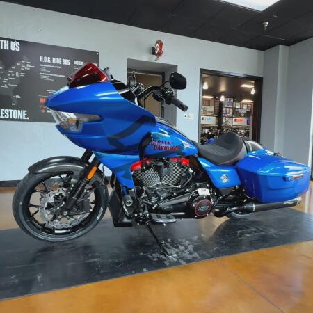 2026 Harley-Davidson® CVO Road Glide ST Electric Coast thumb 2