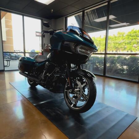 2026 Harley-Davidson® Road Glide® Teal Thunder / Vivid Black Black Trim thumb 0